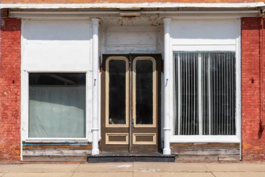 4. Visible Cracks or Damaged Glass