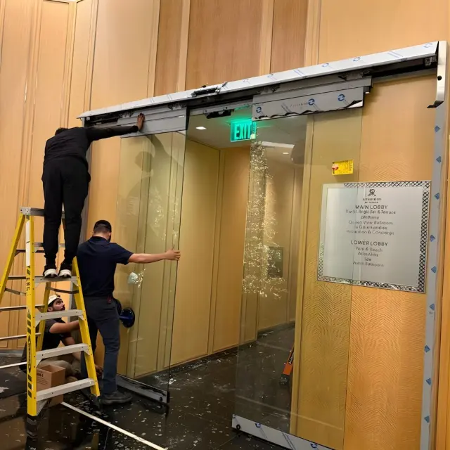 Automatic sliding entrance door at a commercial building